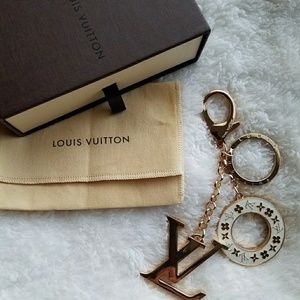 Louis vuitton bag charm keychain